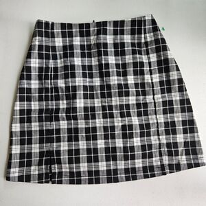 SHEIN Black and White Plaid Mini Skirt